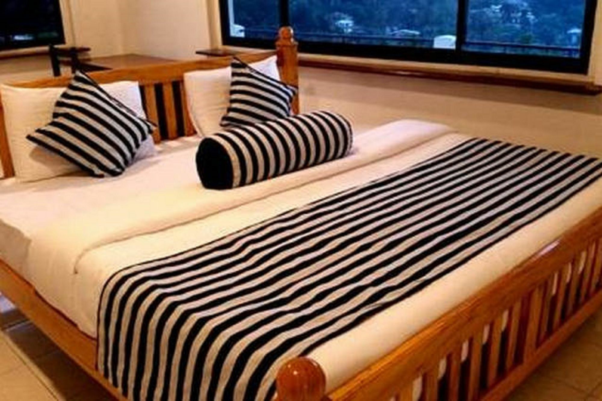 King Leisure Residence Канди Экстерьер фото