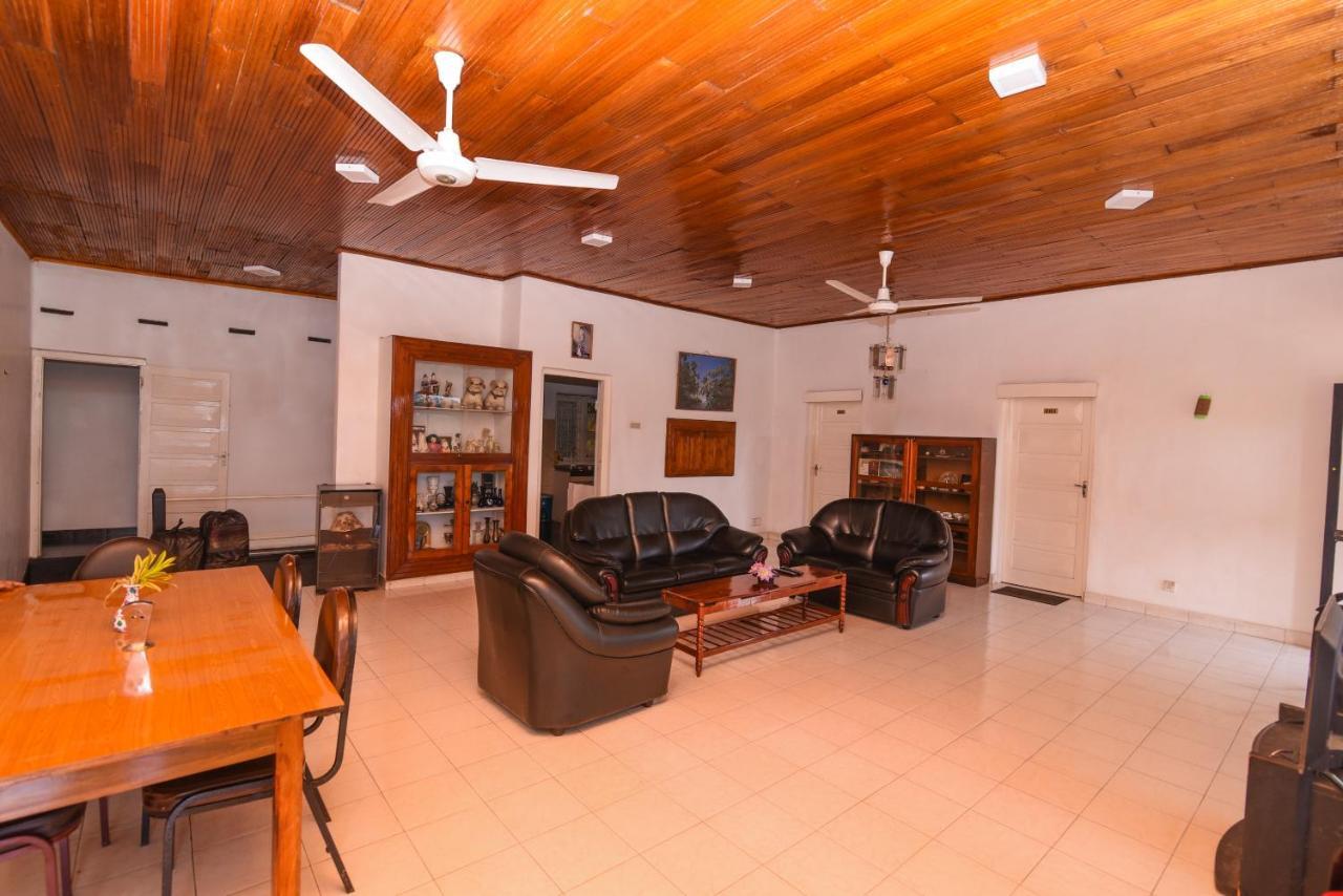 King Leisure Residence Канди Экстерьер фото